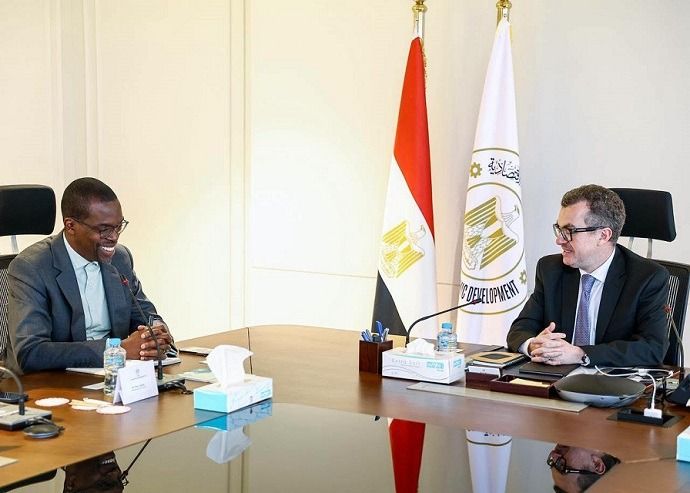 وزير التخطيط: مصر تتبنى سياسات اقتصادية متوازنة للتعامل مع التحديات العالمية