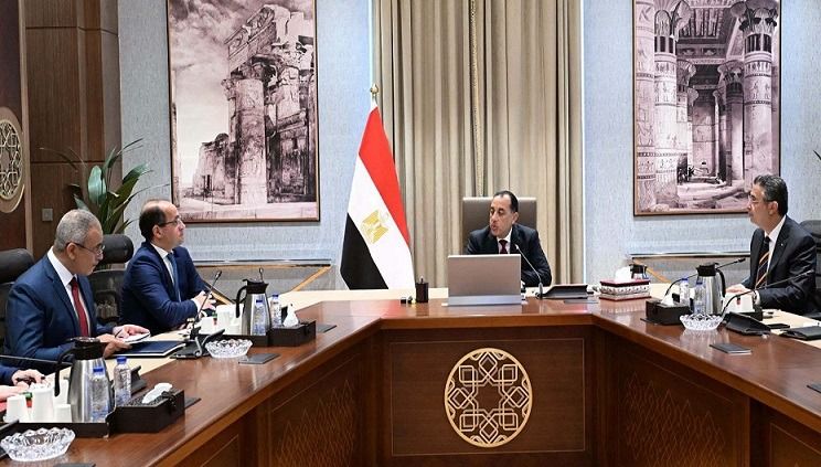 الحكومة: توافر احتياطيات وأرصدة من مختلف السلع كافية لمدد زمنية كبيرة