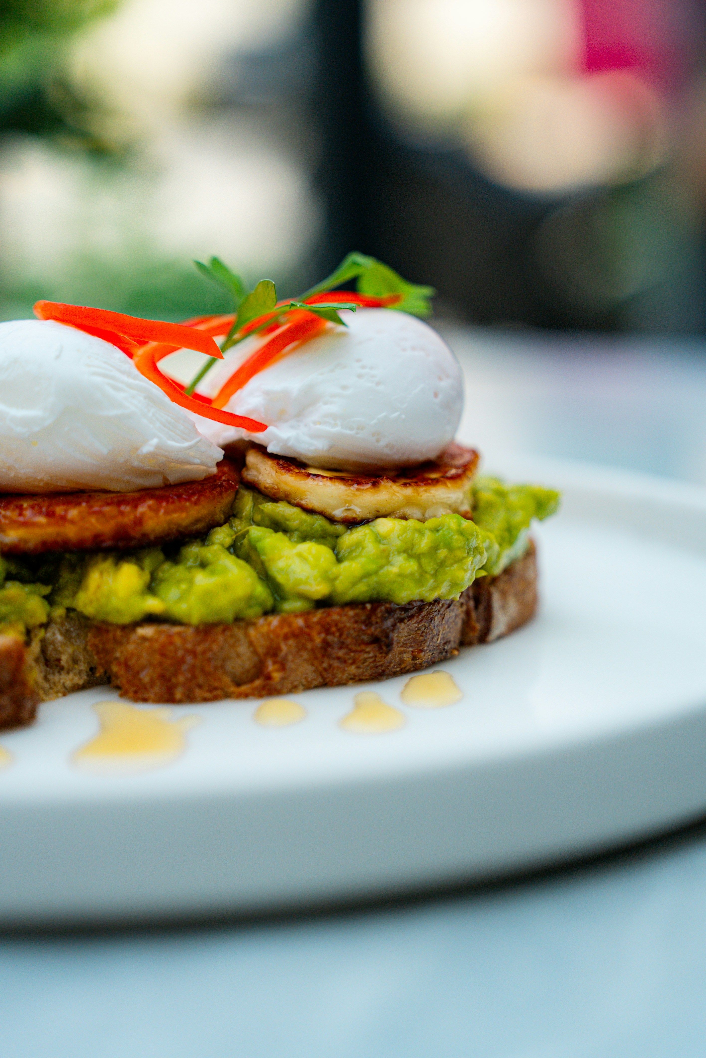 تزيد الشعور بالسعادة وتقاوم الاكتئاب: 5 أطعمة طبيعية ينبغي تواجدها في مطبخكِ