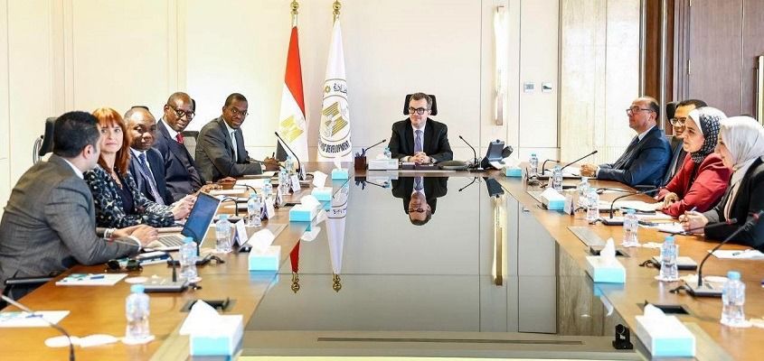 وزير التخطيط: مصر تتبنى سياسات اقتصادية متوازنة للتعامل مع التحديات العالمية