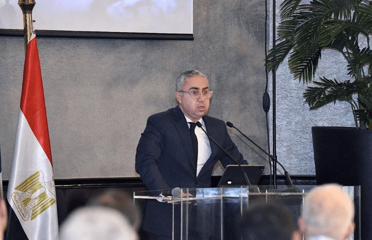 د. فريد: الحكومة تضع على رأس أولوياتها تعزيز الشراكات الاستثمارية مع الدول الداعمة للتنمية المستدامة