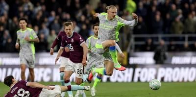 سيتي يخطف صدارة البريميرليغ