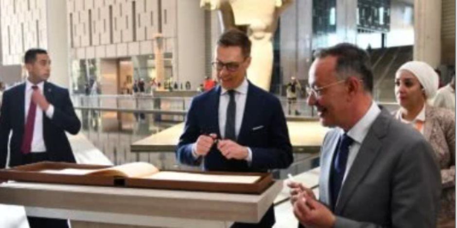 رئيس جمهورية فنلندا يزور المتحف المصرى الكبير ومنطقة أهرامات الجيزة