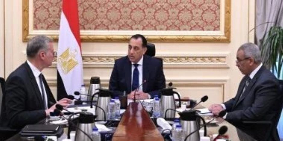 مدبولى يتابع الاستعدادات للصيف وخطط تأمين الوقود اللازم لقطاع الكهرباء