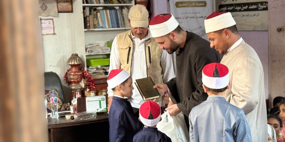 اليوم.. طلاب النقل الثانوى الأزهرى يؤدون امتحاناتهم في القرآن والفيزياء والصرف