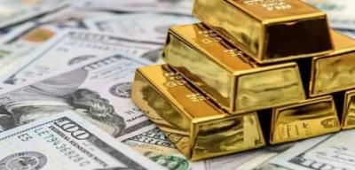 الذهب ينخفض مع ارتفاع الدولار