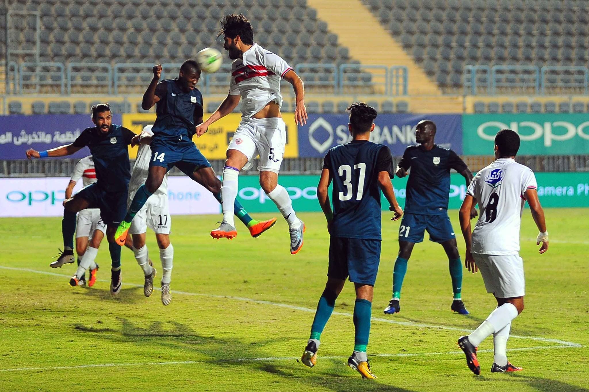 من هو حكم مباراة الزمالك ضد إنبي في...