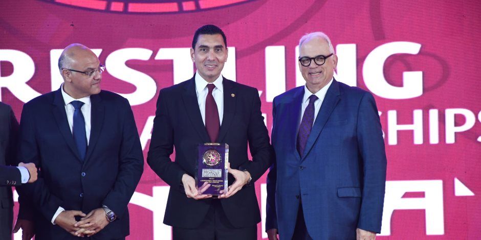 بمشاركة 31 دولة.. وزير الشباب والرياضة يفتتح البطولة الأفريقية للمصارعة بالإسكندرية