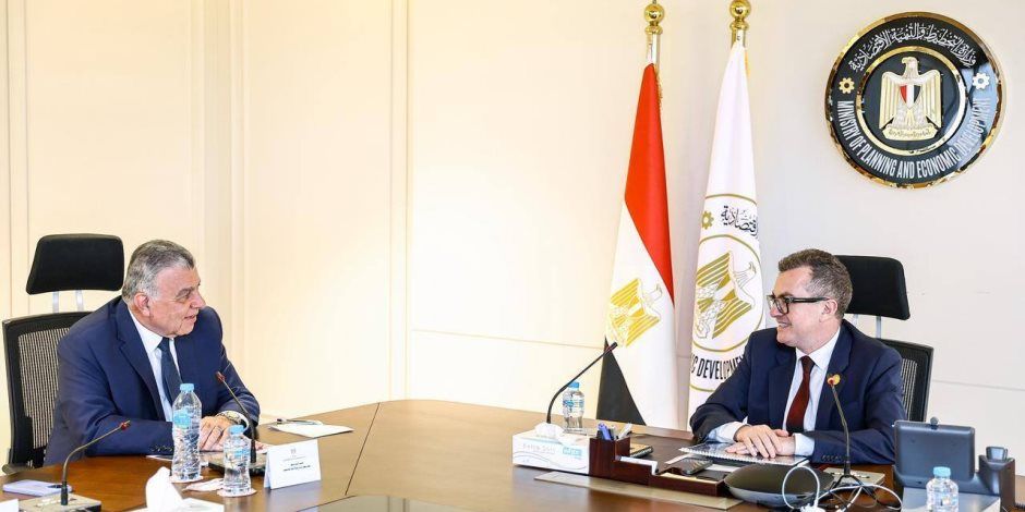 وزير التخطيط يبحث مع شركة "أيادي للاستثمار" سُبل دعم قطاع ريادة الأعمال