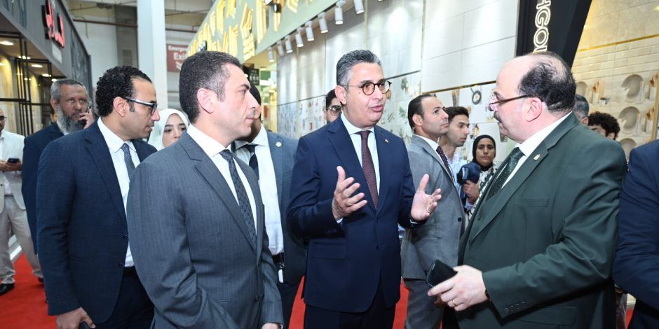 وزير التموين  يفتتح فعاليات الدورة الـ18 لمعرض “سيراميكا ماركت & هوميكس”