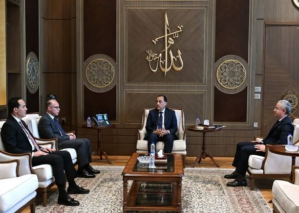 عاجل.. الدكتور محمد عوض رئيسا تنفيذيًا لهيئة الاستثمار ود. إيمان منصور نائبًا