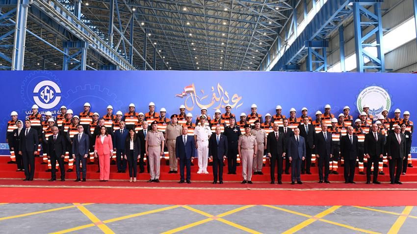 السيسي يقود مسيرة التنمية في مصر.. افتتاح 4...