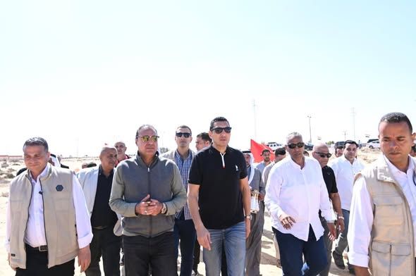 وزير الشباب والرياضة يتفقد مركز شباب الشهداء بمحافظة شمال سيناء ويوجه بسرعة التنفيذ