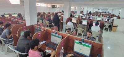 أخبار اليمن : 3200 طالب باختبارات المفاضلة في كلية الطب