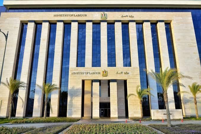وزارة العمل تحذر من محاولات النصب والاحتيال المرتبطة بمنح العمالة غير المنتظمة