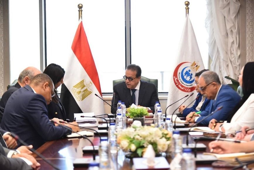 وزير الصحة يبحث التعاون مع مجموعة البنك الدولي في توطين صناعة الأدوية والأمصال