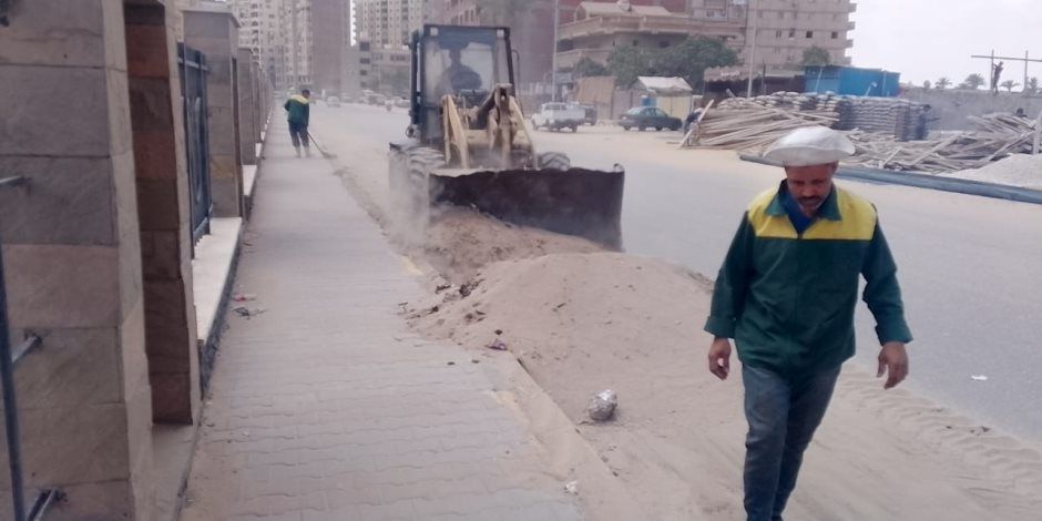 محافظة الجيزة: رفع 1400 طن مخلفات صلبة بالمريوطية وطريق اللبيني ناهيا