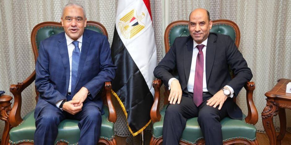 وزير العمل يلتقي الرئيس التنفيذي لمجموعة العربي.. وشراكة استراتيجية لتأهيل الشباب