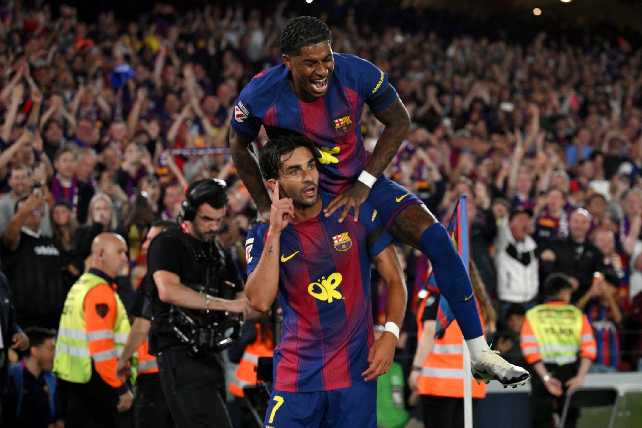 برشلونة