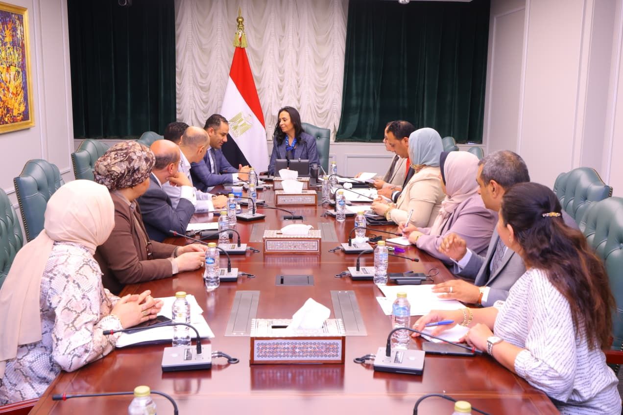 وزيرة التضامن الاجتماعي تلتقي عدداً من أعضاء مجلسي النواب والشيوخ (4)