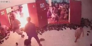 أخبار اليمن : مواطن يحرق نفسه داخل جامع في مأرب