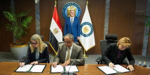 البترول توقع اتفاقية جديدة للتوسع في البحث والإنتاج بمنطقة بدر الدين بالصحراء الغربية