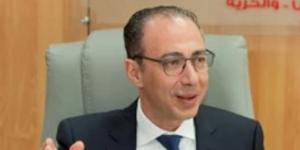 "صحة النواب" تشكر الرئيس السيسى لتوجيهه بتحسين أجور رجال الإسعاف