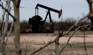 العالم اليوم - أسعار النفط متباينة وسط مخاوف حيال آفاق الطلب الصيني