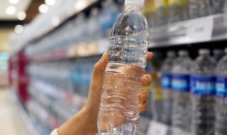 سم قاتل..تحذير هام من الصحة السعودية لكافة المواطنين والمقيمين من شراء هذه المياه من اليوم