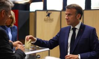 الرئيس الفرنسي يدلي بصوته في الجولة الأولى من الانتخابات التشريعية المبكرة