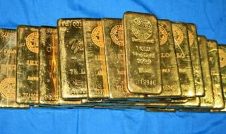 العالم اليوم - الذهب يزداد بريقا في يوليو ويتجه لتحقيق مكاسب شهرية بـ 3%