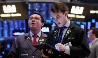 العالم اليوم - أسهم "وول ستريت" تنهي الأسبوع على تراجع رغم تقليص الخسائر