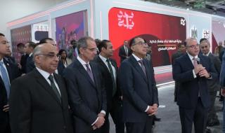 رئيس الوزراء يتفقد أجنحة البنك المركزي و”الرقابة المالية” و”آي سكور” بمعرض...