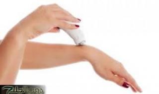 وفري فلوس الليزر واستخدمي النشا لإزالة شعر الاجزاء الانثوية بجسمك بدون الم وإزالة أي سواد موجود في بشرتك!!