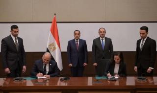 مدبولي يشهد توقيع عقد لإعادة تشغيل مصنع بلوكات الأنود بالعين السخنة المُتوقف...