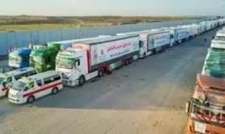 إدخال 165 شاحنة مساعدات لقطاع غزة واستقبال الدفعة 23 من المصابين الفلسطينيين