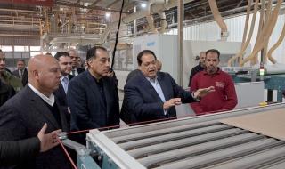 رئيس الوزراء يفتتح المرحلة الثانية من مصنع سيراميكا…