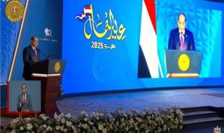 الرئيس السيسي يُكرم حنان بقطر خليل خلال حفل عيد العمل