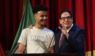 عبد الصادق:المسرح الجامعي أداة تربوية فعّالة تسهم في صقل شخصية الطلاب