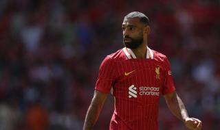 صحيفة "سبورت بيلد" تكشف عن اسباب أزمة محمد صلاح مع ليفربول