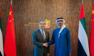 العالم اليوم - لقاء عبدالله بن زايد ووزير خارجية الصين.. شراكة بين البلدين