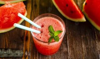 ماذا يحدث للكلى عند شرب عصير البطيخ على معدة فارغة؟