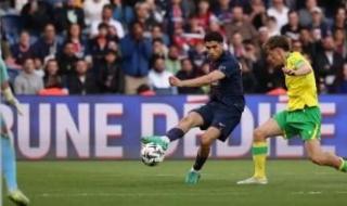 باريس يستعيد التوازن بثلاثية في نانت