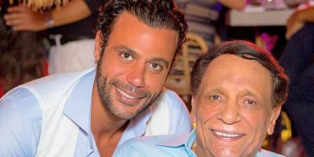 محمد عادل إمام يحتفل بعيد ميلاد أبيه نشر الفنان المصري محمد إمام فيديو لوالده الزعيم عادل إمام احتفالا بعيد ميلاده الـ86 الذي يوافق 17 مايو من إقرأ المزيد