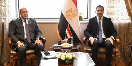 وزارة الشباب والرياضة واللجنة الأولمبية تبحثان استعدادات المنتخبات الوطنية للاستحقاقات الدولية المقبلة
