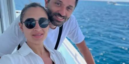طليقة كريم محمود عبد العزيز تقاضيه بـ 9 دعاوى قضائية بعد طلاقهما بحوالي 8 أشهر أقامت مصممة الأزياء آن الرفاعي 9 دعاوى قضائية ضد طليقها الفنان المصري كريم محمود ع إقرأ المزيد