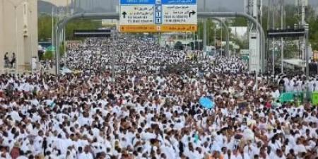 أخبار اليمن : توافد الحجاج إلى منى إيذانًا ببدء مناسك الحج