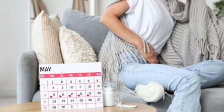 اعرفي ماذا تأكلين أثناء الدورة الشهرية.. أطعمة تخفف الألم والتقلصات