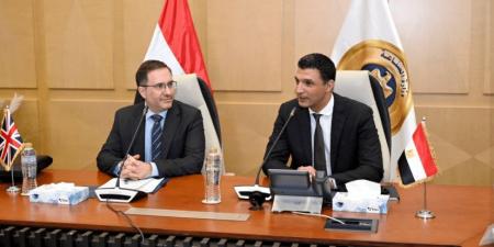 الصناعة تستضيف مائدة مستديرة لبحث خطط توسع الشركات البريطانية في مصر