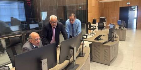 محمود عصمت يوجه بتكثيف المتابعة لضمان استقرار التيار الكهربائي خلال عيد الأضحى
